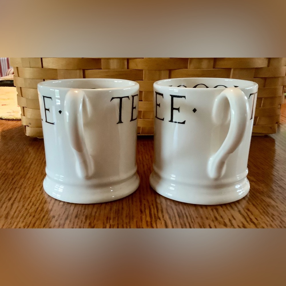 Set of 2 Emma Bridgewater Pottery 1/2 pint mugs Black Toast & Marmalade 1st qual - Picture 2 of 9